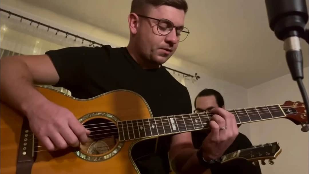 Tekst piosenki czekam na wiatr co rozgoni - odkryj emocje Maanam