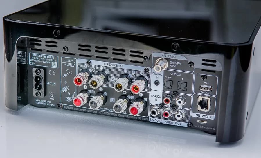 Wzmacniacz Denon czy Marantz – który model zapewni lepszy dźwięk?