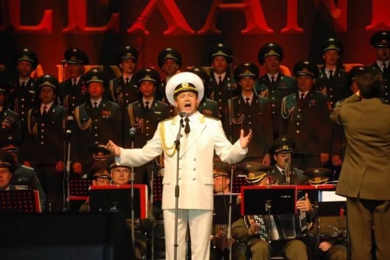 Ile trwa koncert chóru aleksandrowa? Zaskakujące fakty o długości występu